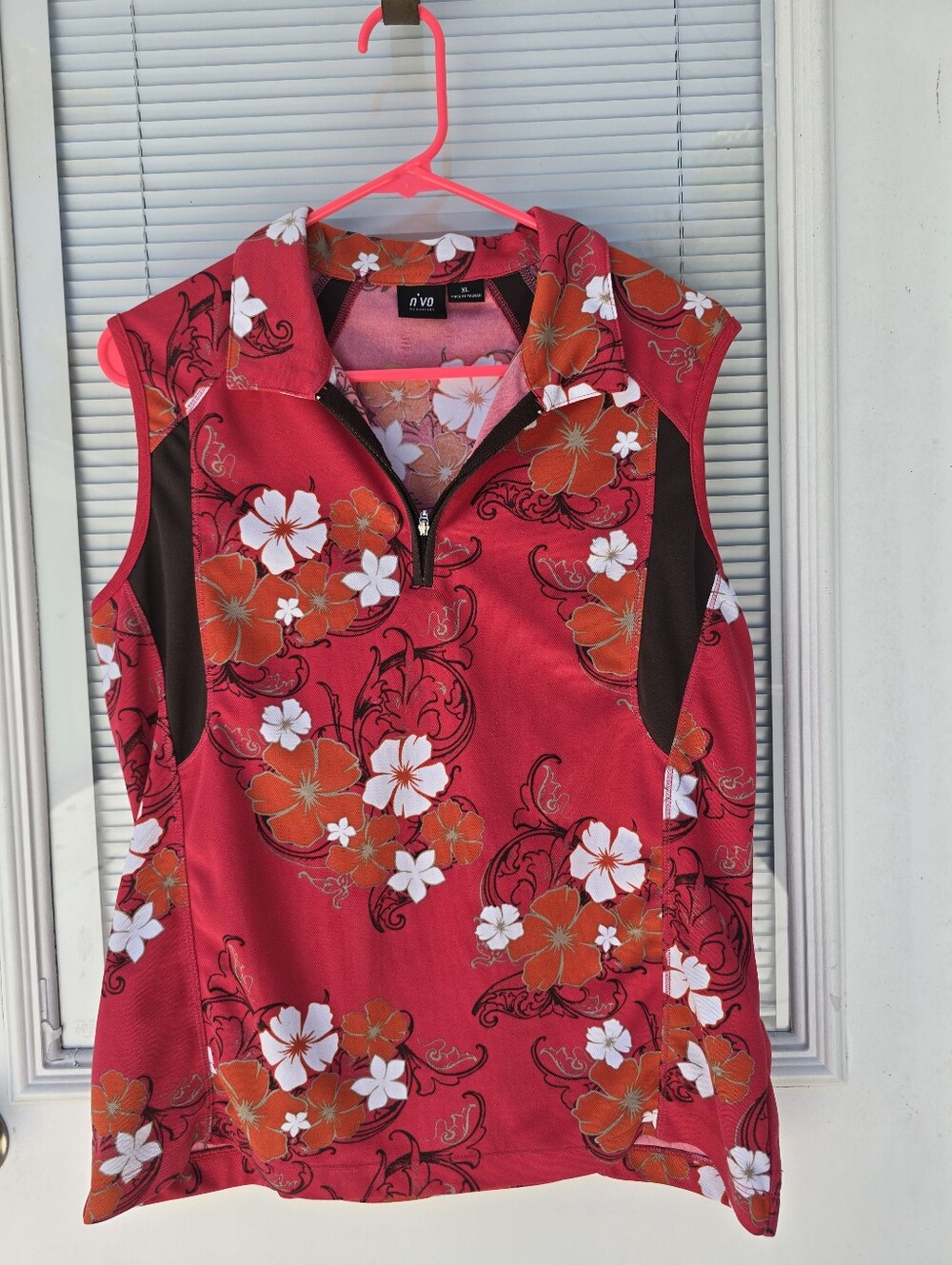 Nivo Women's Red Floral Sleeveless Polo Top XL